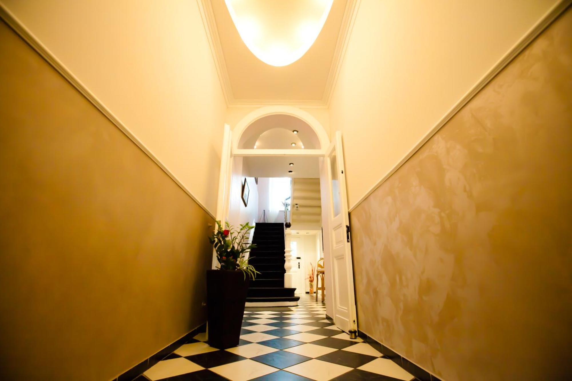 Hotel Carlton Mayfair Дюссельдорф Екстер'єр фото